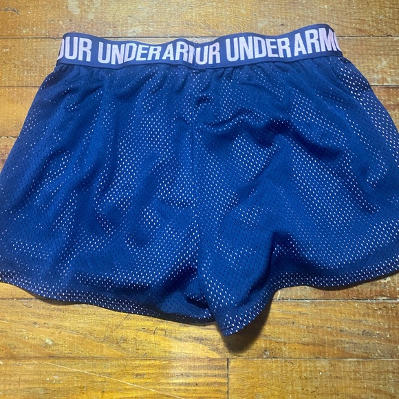 Shorts small SOLD - Picture 3 of 3